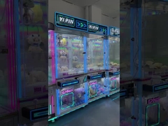 Dreamland 2025 claw machine